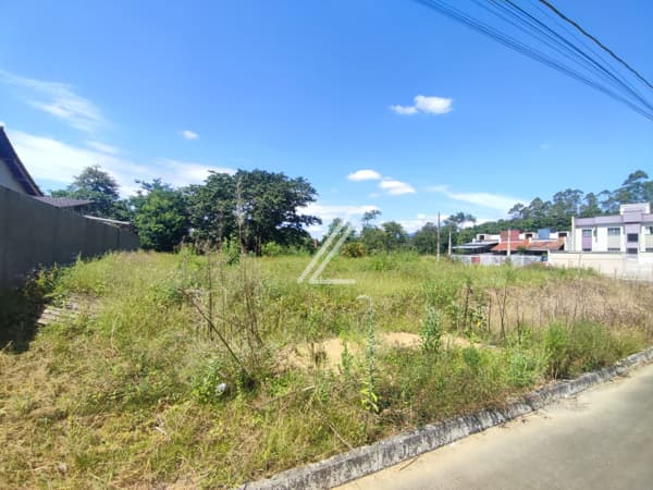 TERRENO ESQUINA