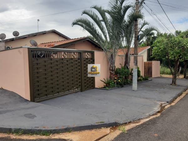 VENDA- 2 CASAS - PRINCIPAL E EDÍCULA ALUGADA