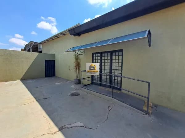 ALUGUEL- PRÉDIO COMERCIAL GRANDE - PRÓXIMO A BR 153