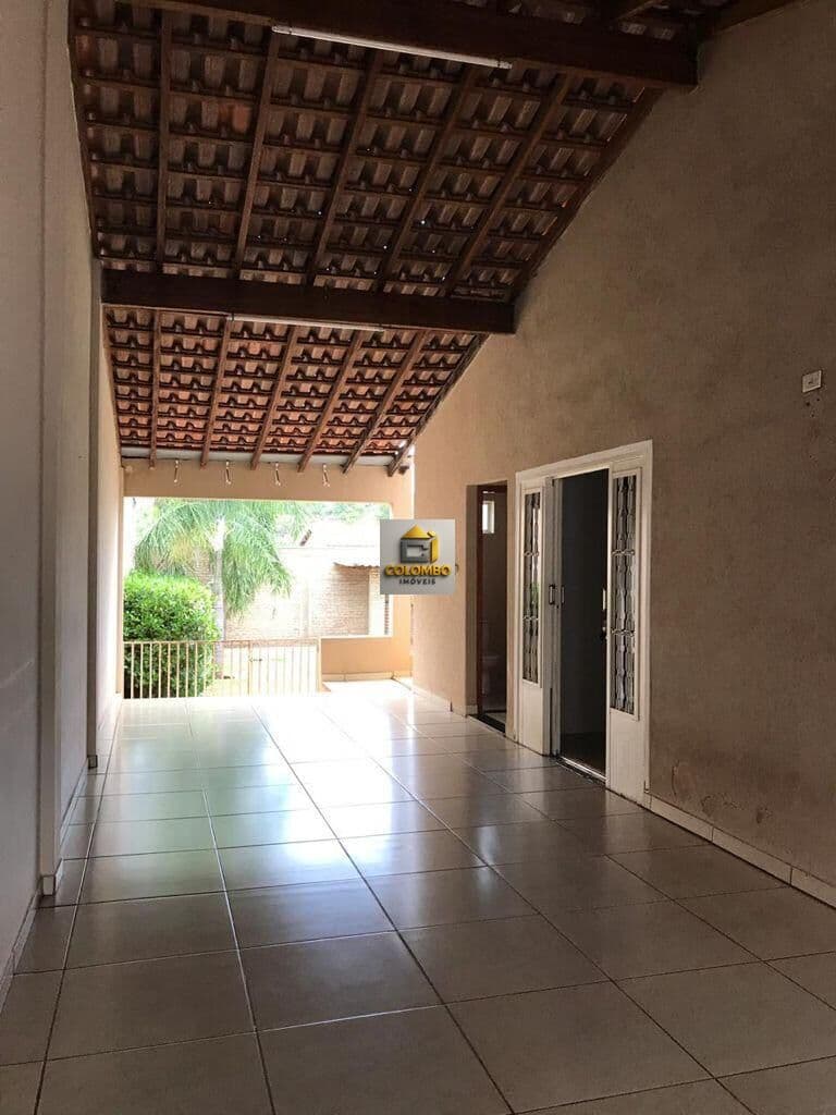 VENDA - CASA 3 DORM COM 1 SUÍTE - JARDIM NAZARETH