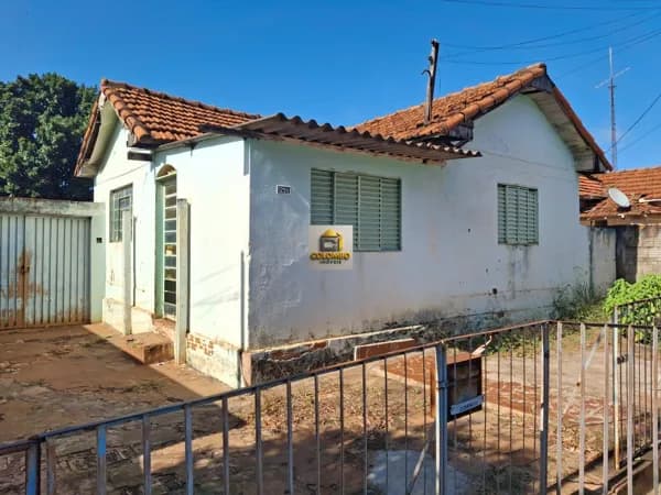 Vende-se terreno em Cosmorama
