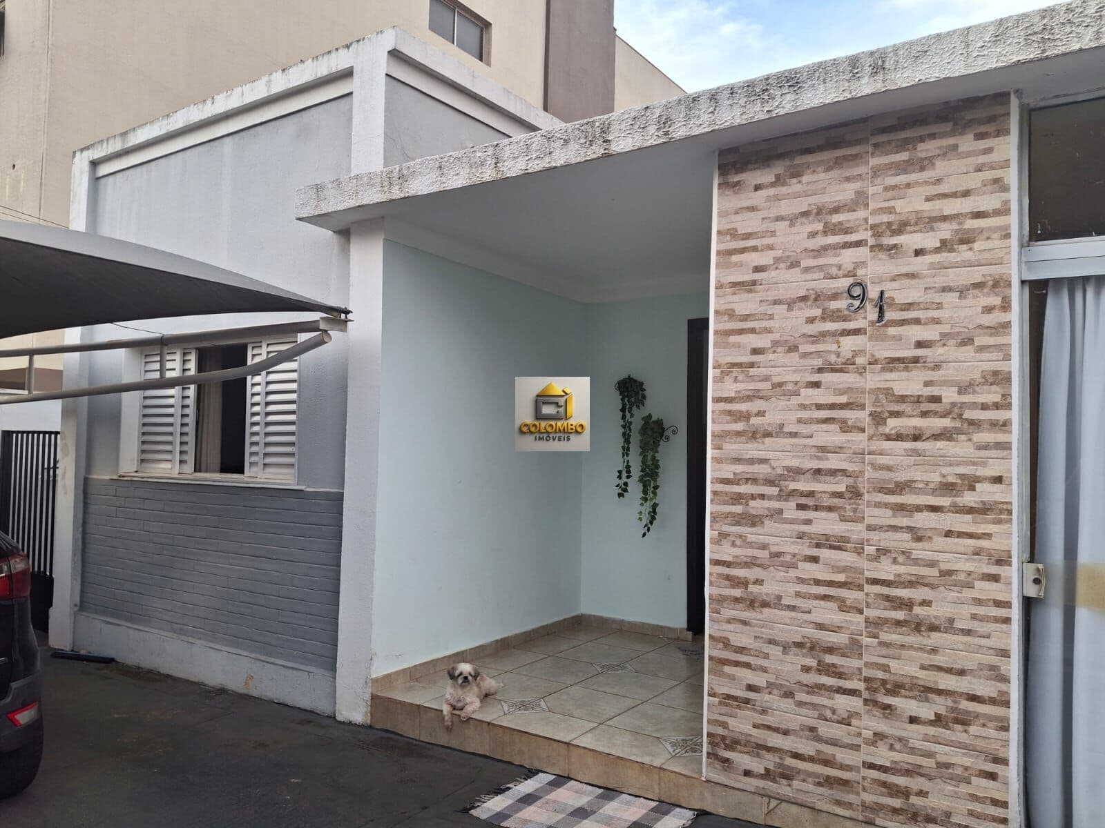Vende-se casa padrão