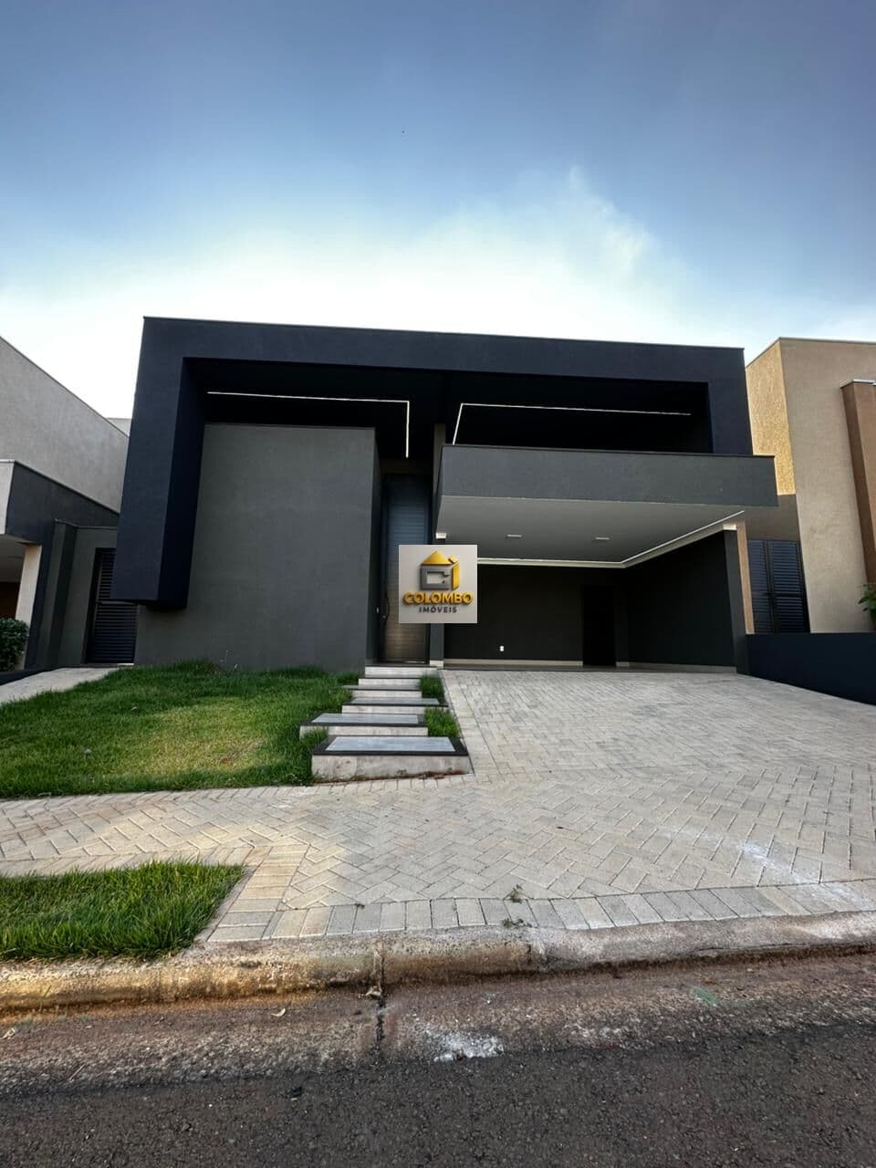 Vende-se Casa no Condomínio Quinta do lago I