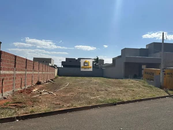 Vende-se Terreno em Condomínio
