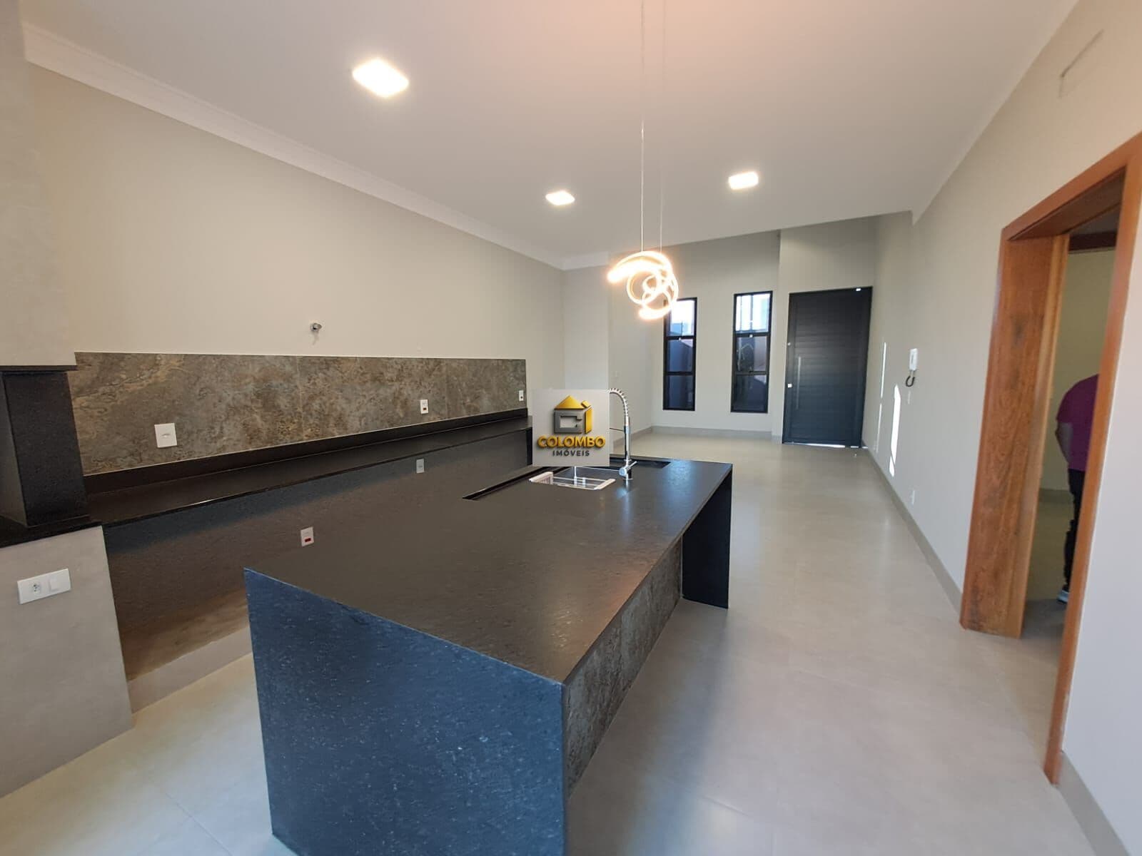 VENDA- CASA SET SUL 2 - MÉDIO PADRÃO