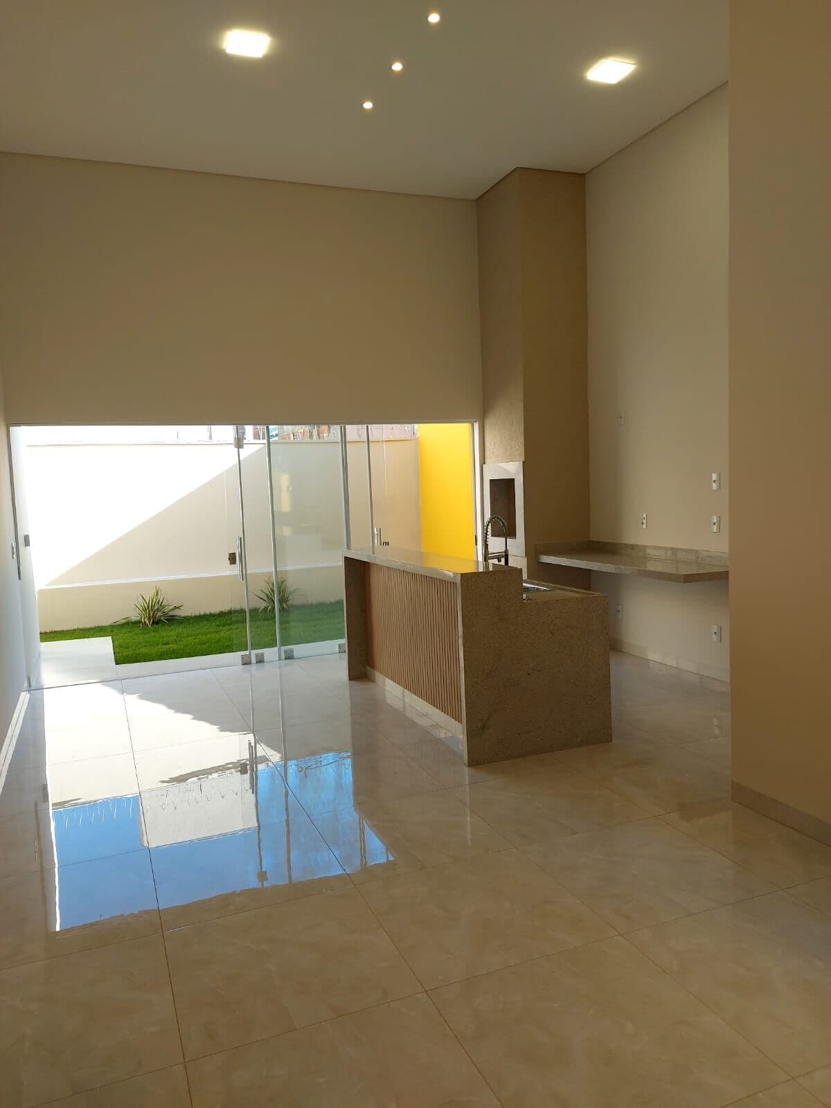VENDA- CASA NOVA - VILA MADALENA - 3 DORM. COM 1 SUÍTE