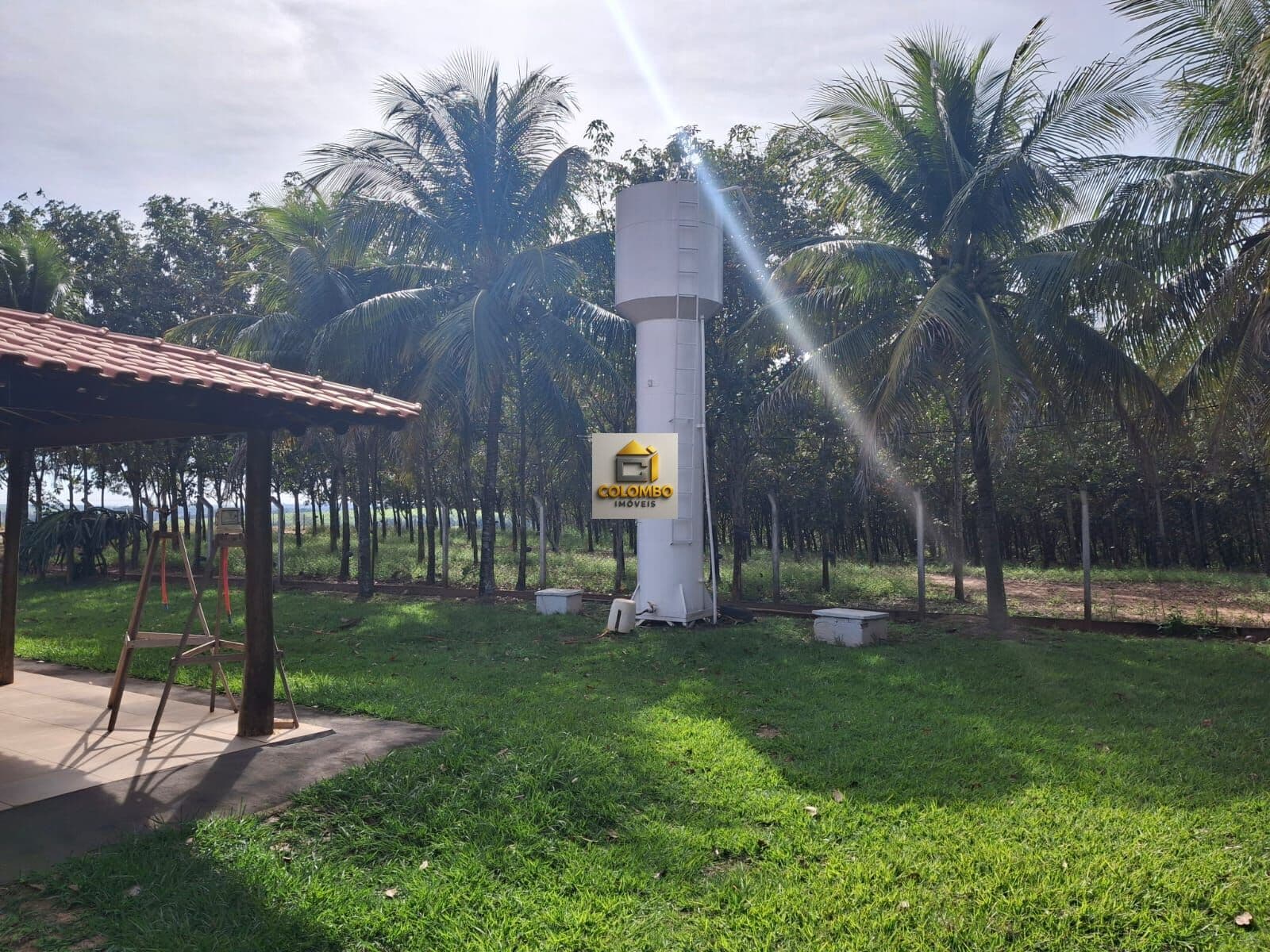 CHACARA COMPLETA LAZER VENDE SE - EXCELENTE PARA MORADIA - 300 METROS DE ASFALTO