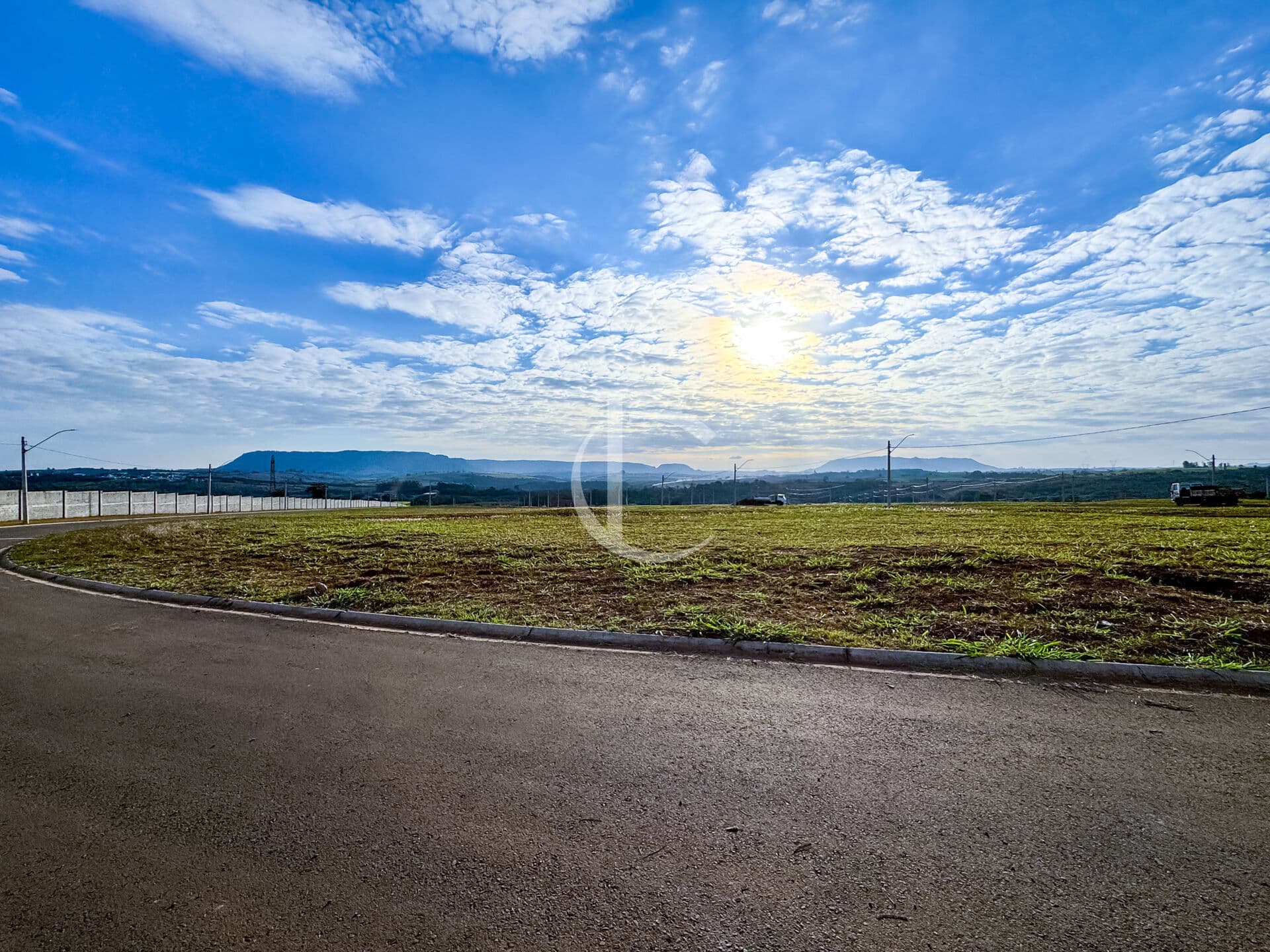 Terreno com 881m2 - Reserva Vianna