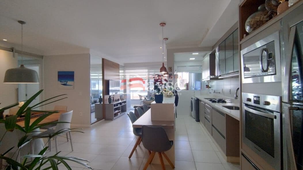 Apartamento Alto Padrão totalmente mobiliado na Praia dos Ingleses