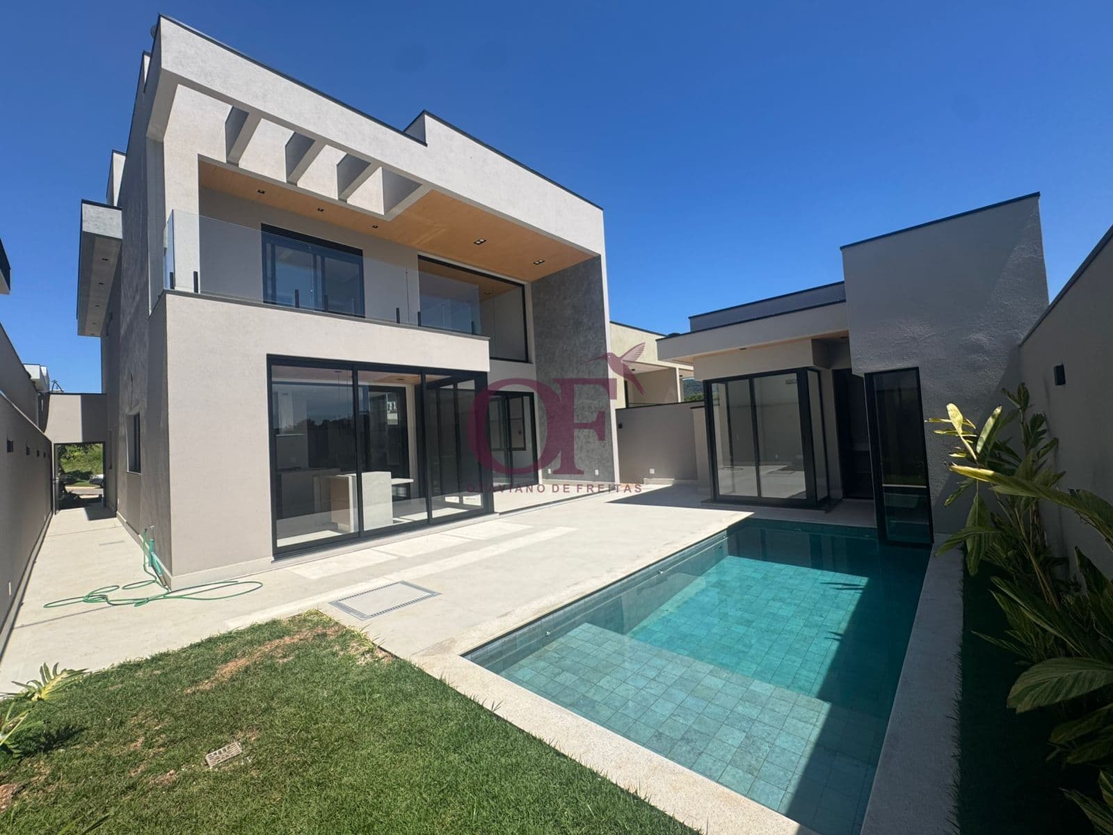 Casa Recém Construida à venda Alto Padrão no Condomínio Brisas Jundiaí | Jardim Samambaia | Jundiaí | São Paulo | Piscina aquecida | Semi Mobiliada
