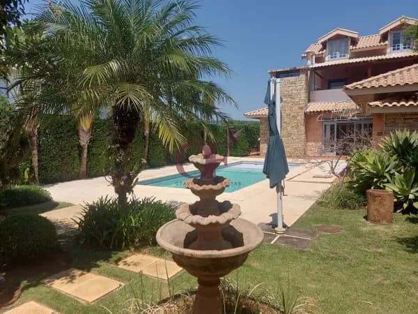 Casa de Luxo no Reserva Japy Golf Club com Vista Exclusiva para o Golfe