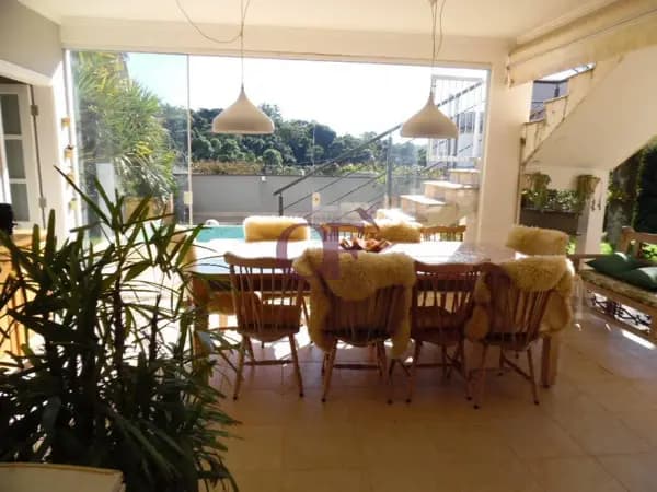 Casa no Portal do Paraíso II com 4 Suítes e Piscina Aquecida