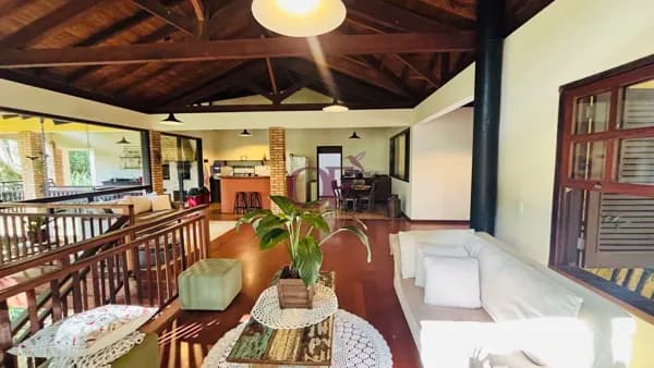 Casa de Alto Padrão no Fazenda Campo Verde com Terreno de 5.070 m²