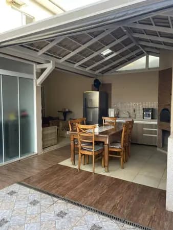 Casa de Condomínio com 3 Quartos (1 Suíte) à Venda – Canto da Natureza