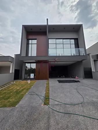 Casa Alto Padrão no Gran Ville São Venâncio com Piscina Aquecida e 3 Suítes