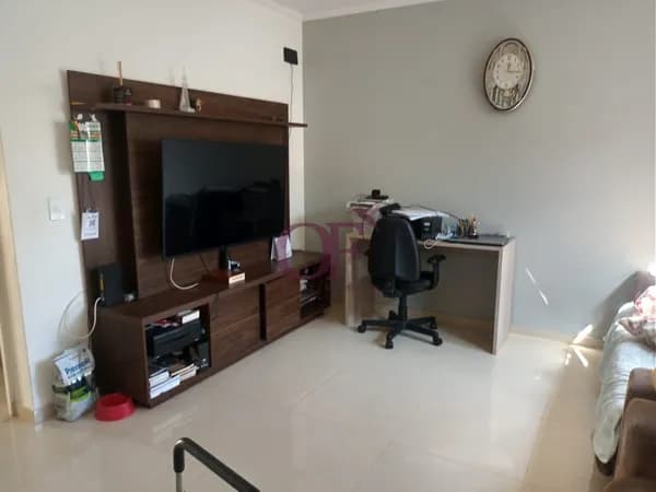 Sobrado no EcoVillage com Suíte com Closet, Área Gourmet e 3 a 4 Vagas