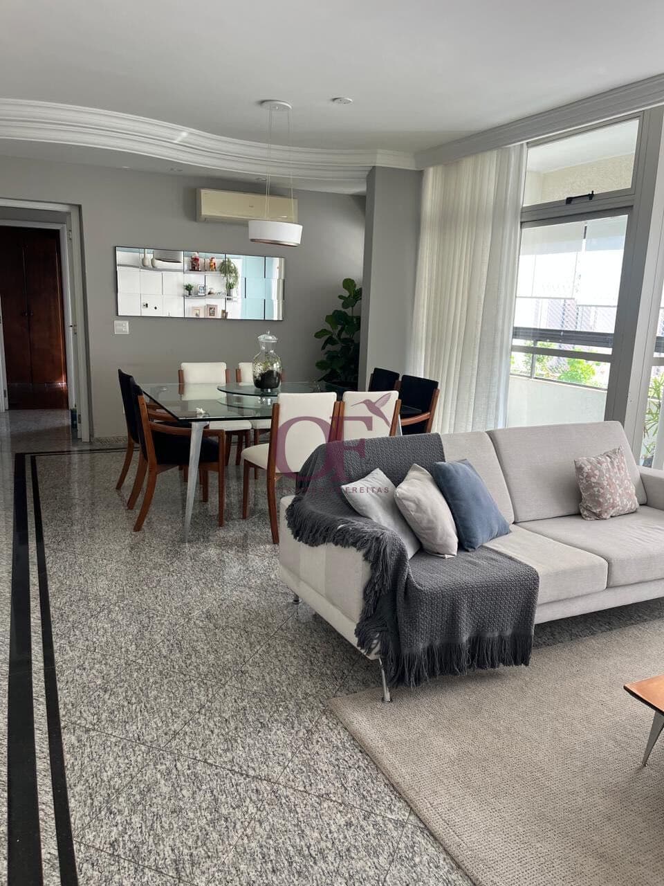 Apartamento à Venda – Edifício Schiavo
