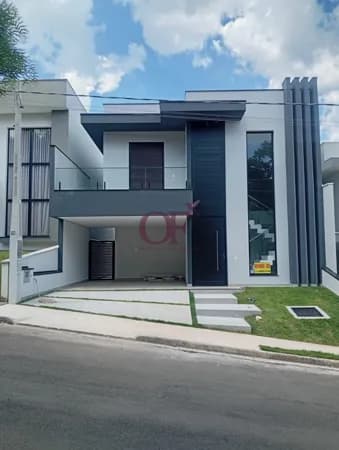 Sobrado Moderno com 3 Suítes e Pé-Direito Duplo – 234m² Construídos