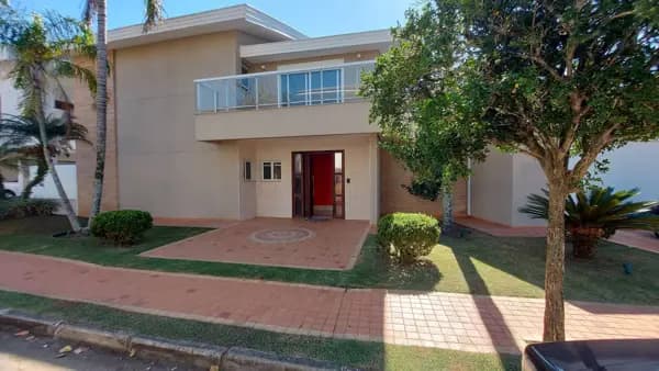 Casa Completa no Portal do Paraíso II com 3 Suítes, Piscina e Cinema Privativo
