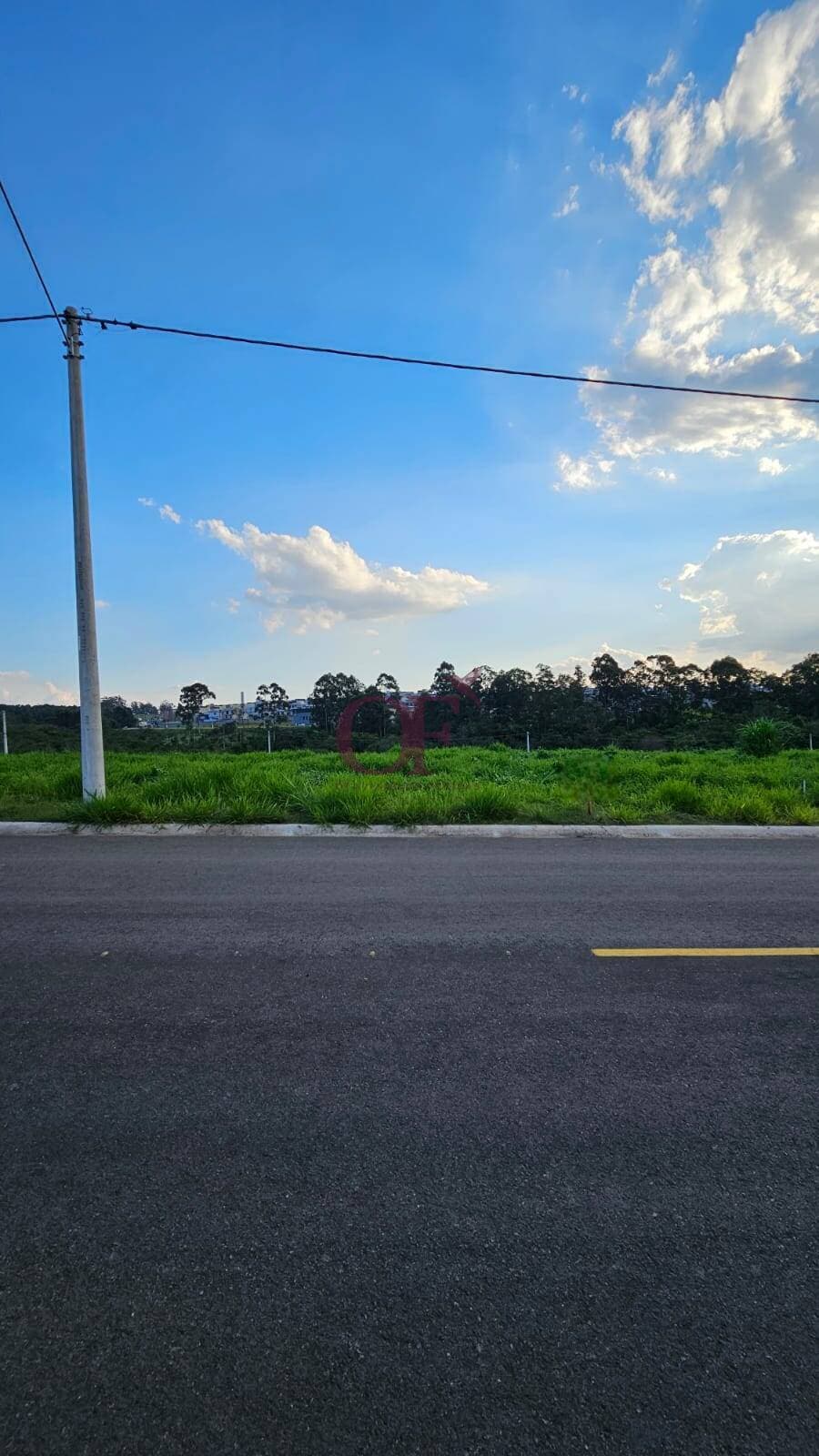 Terreno à venda no Condomínio Poema Japy em Itupeva