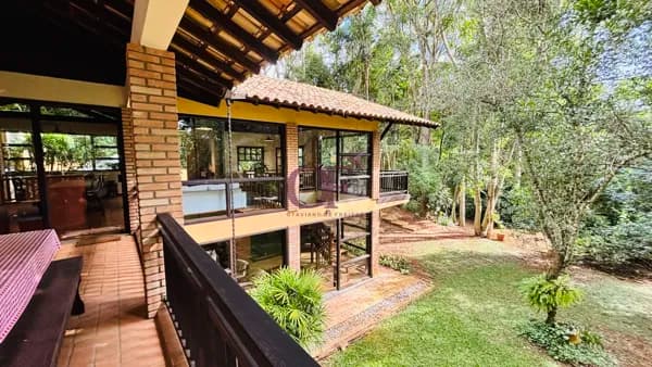 Casa de Alto Padrão no Fazenda Campo Verde com Terreno de 5.070 m²