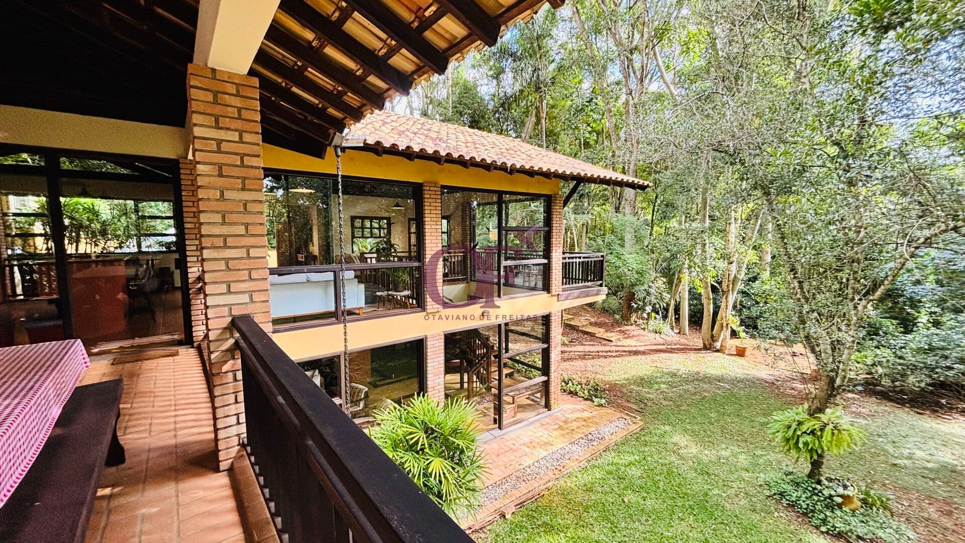 Casa de Alto Padrão no Fazenda Campo Verde com Terreno de 5.070 m²