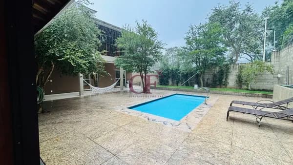 Casa no Paineiras da Malota com 4 Dormitórios e Piscina Aquecida – Jundiaí/SP