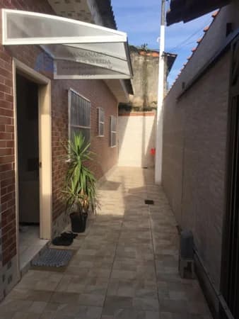 Casa Padrão para Venda em Vila Mateo Bei São Vicente-SP