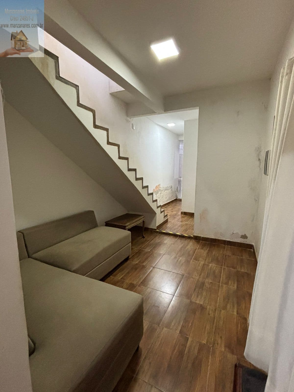 Sobrado 3 quartos, sendo 2 suítes