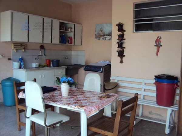 Casa Térrea para Venda em Vila Margarida São Vicente-SP