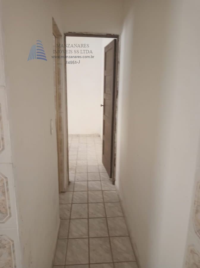 Terreno para Venda em Vila Mateo Bei São Vicente-SP