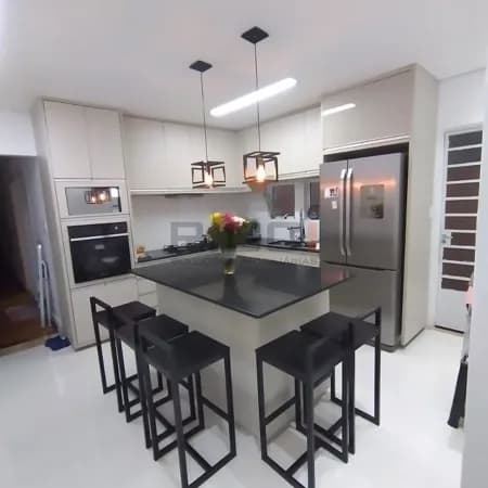 Casa com 3 dormitórios à venda, 127 m² por R$ 636.000,00 - Centro - Mogi das Cruzes/SP