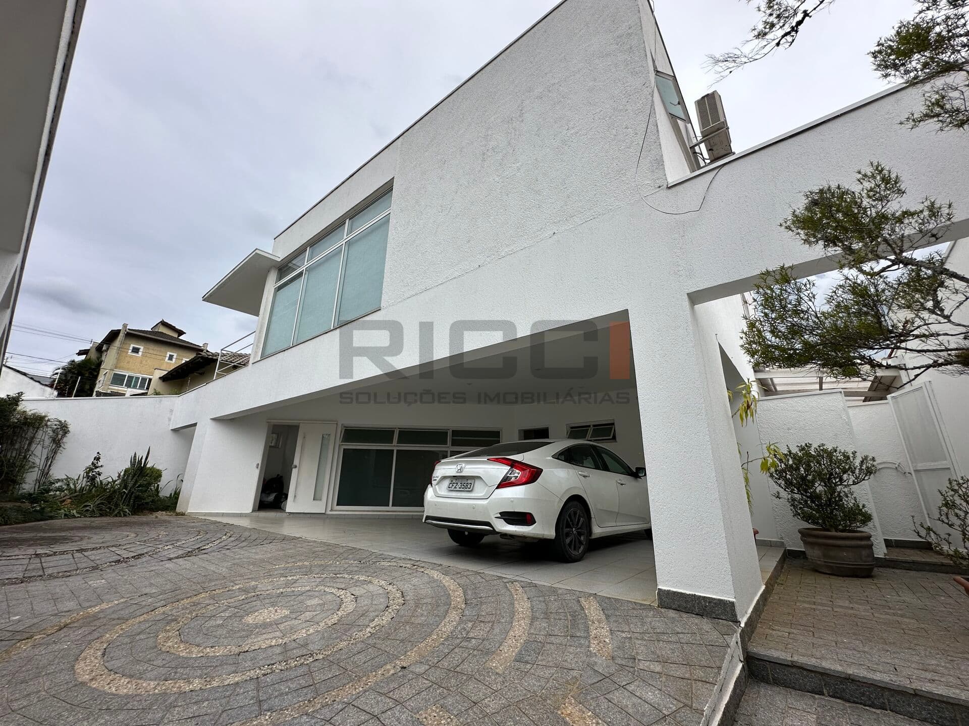 Sobrado à Venda no Bairro Vila Oliveira - Mogi das Cruzes-SP