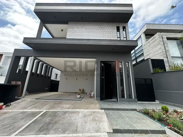 Sobrado em Mogi das Cruzes - Jardim São Pedro