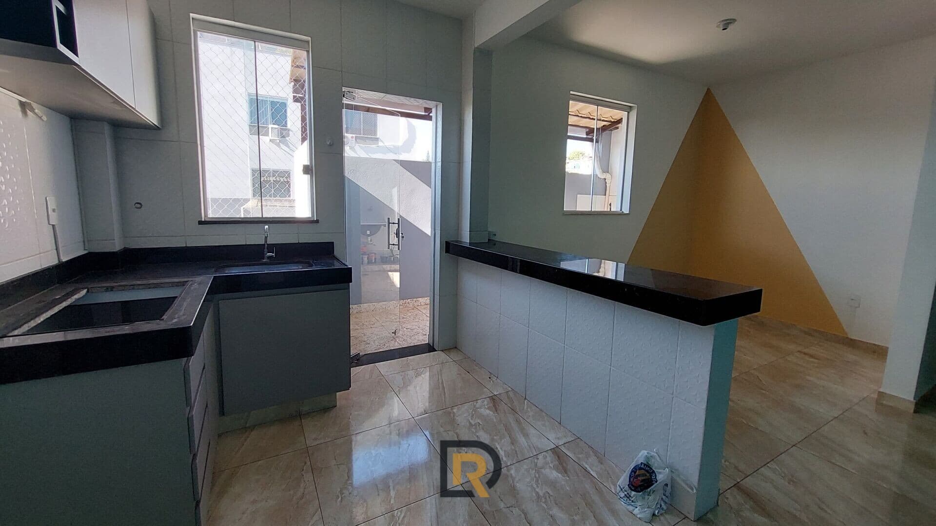 Apartamento- B. Santa Rosa - 03 Quartos - 02 vagas - suíte