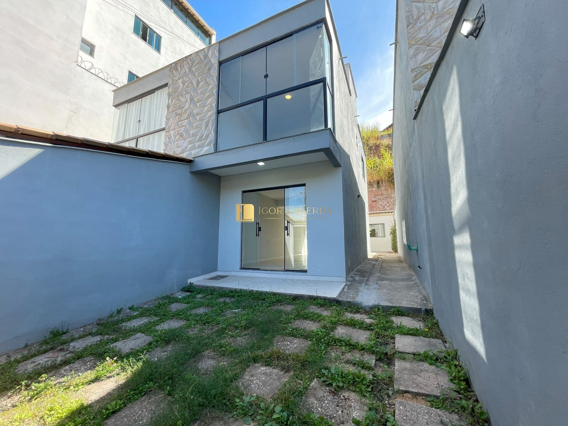 Casa geminada à venda no Bairro Árcadia