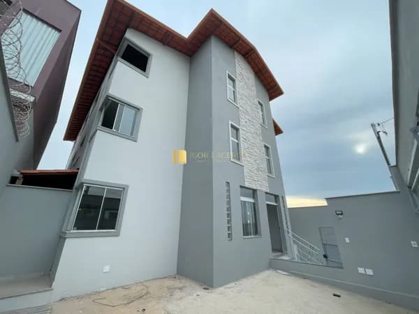 Cobertura duplex à venda no bairro São Marcos