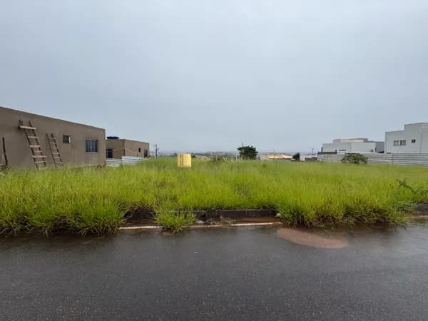 Lote à venda no bairro Parque Dom Bosco