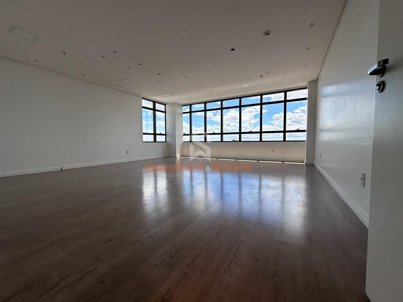 Sala/Conjunto em Esteio - Centro