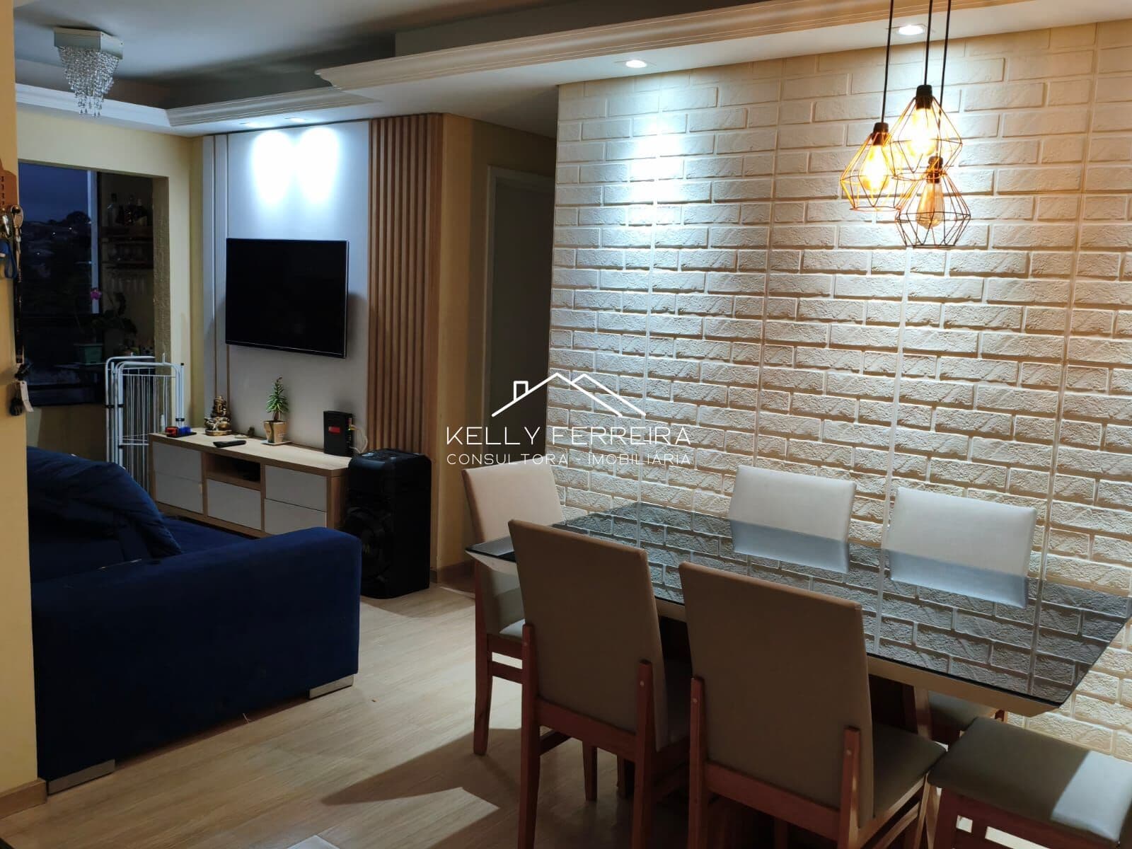 APARTAMENTO MOBILIADO À VENDA – PRONTO PARA MORAR!