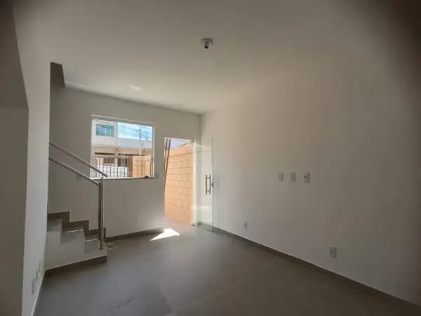 Casa à venda no bairro Novo Barreirinho em Ibirité/MG