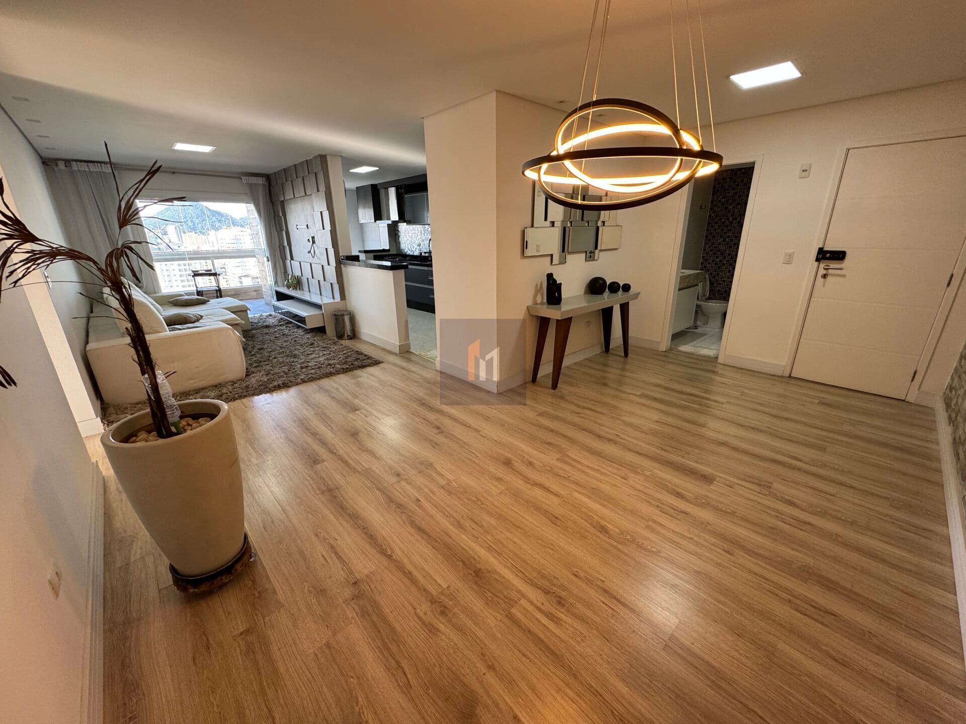 Apartamento alto padrão 3 suites, lavabo, churrasqueira a carvão, 2 vagas, Guilhermina