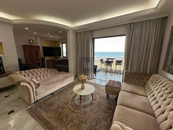 Apartamento frente mar 3 suítes e 1 vaga de garagem
