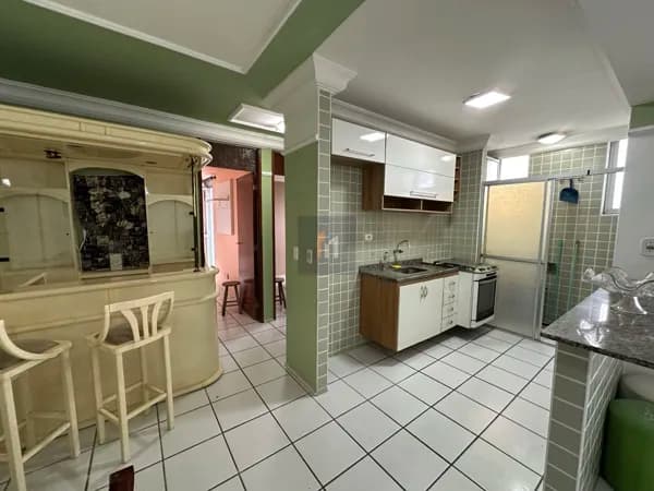 Apartamento à venda no bairro caiçara em Praia Grande, SP. 2 dormitórios sendo 1 suíte