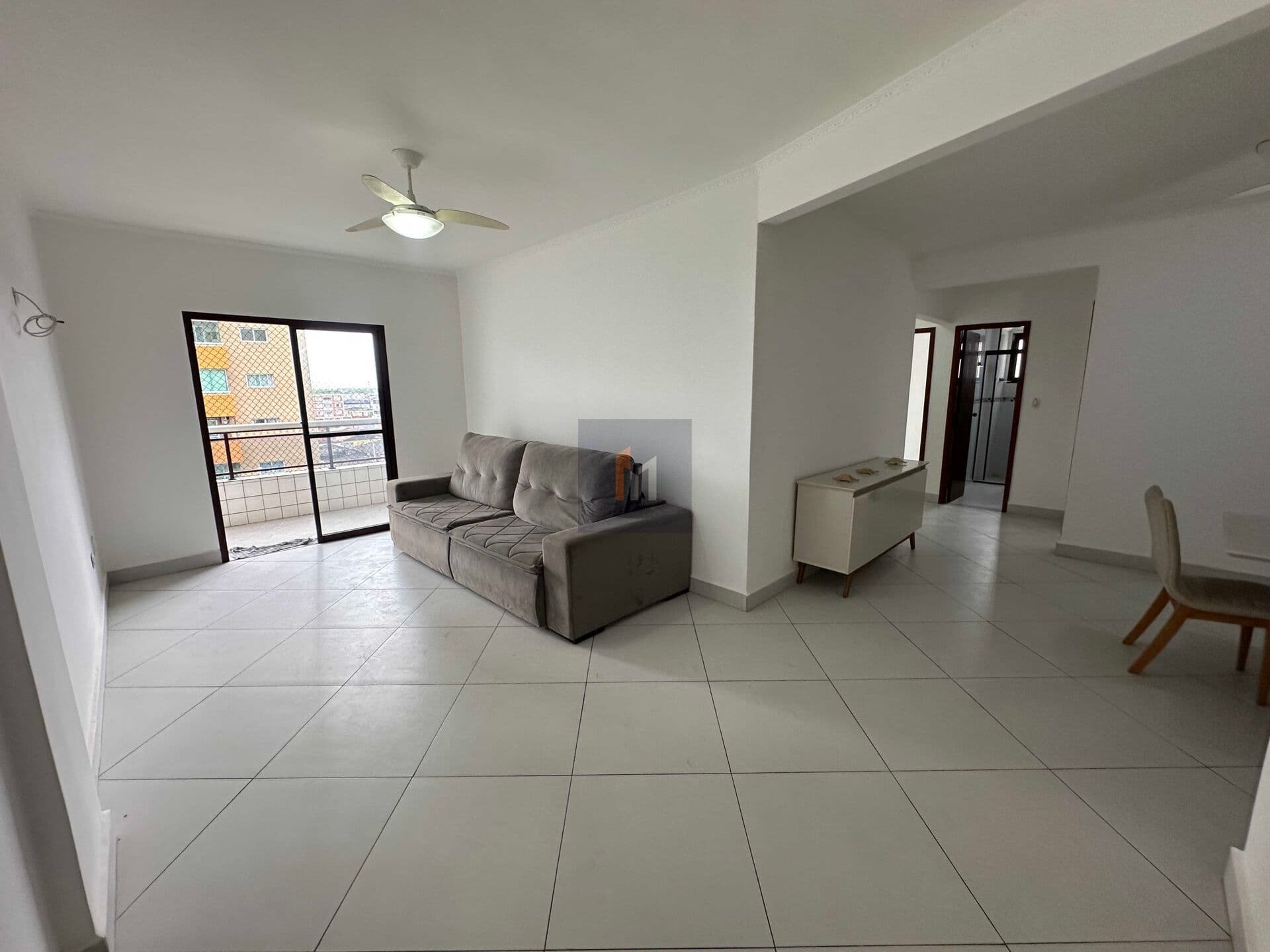 Apartamento 3 dormitórios, no bairro Tupi, mobilado com 1 vaga de garagem