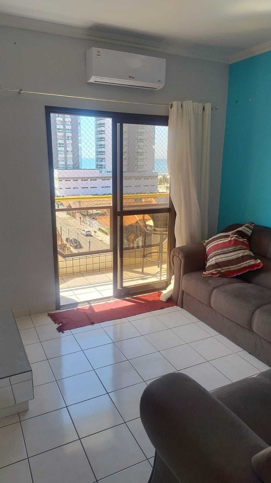 Apartamento Padrão com 2 dormitórios sendo 1 suite e 1 vaga de garagem no bairro Maracanã