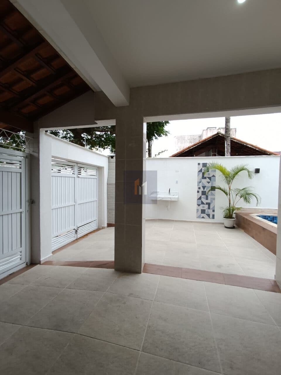 Casa Sobrado, 3 dormitórios, piscina, 2 vagas, aviação