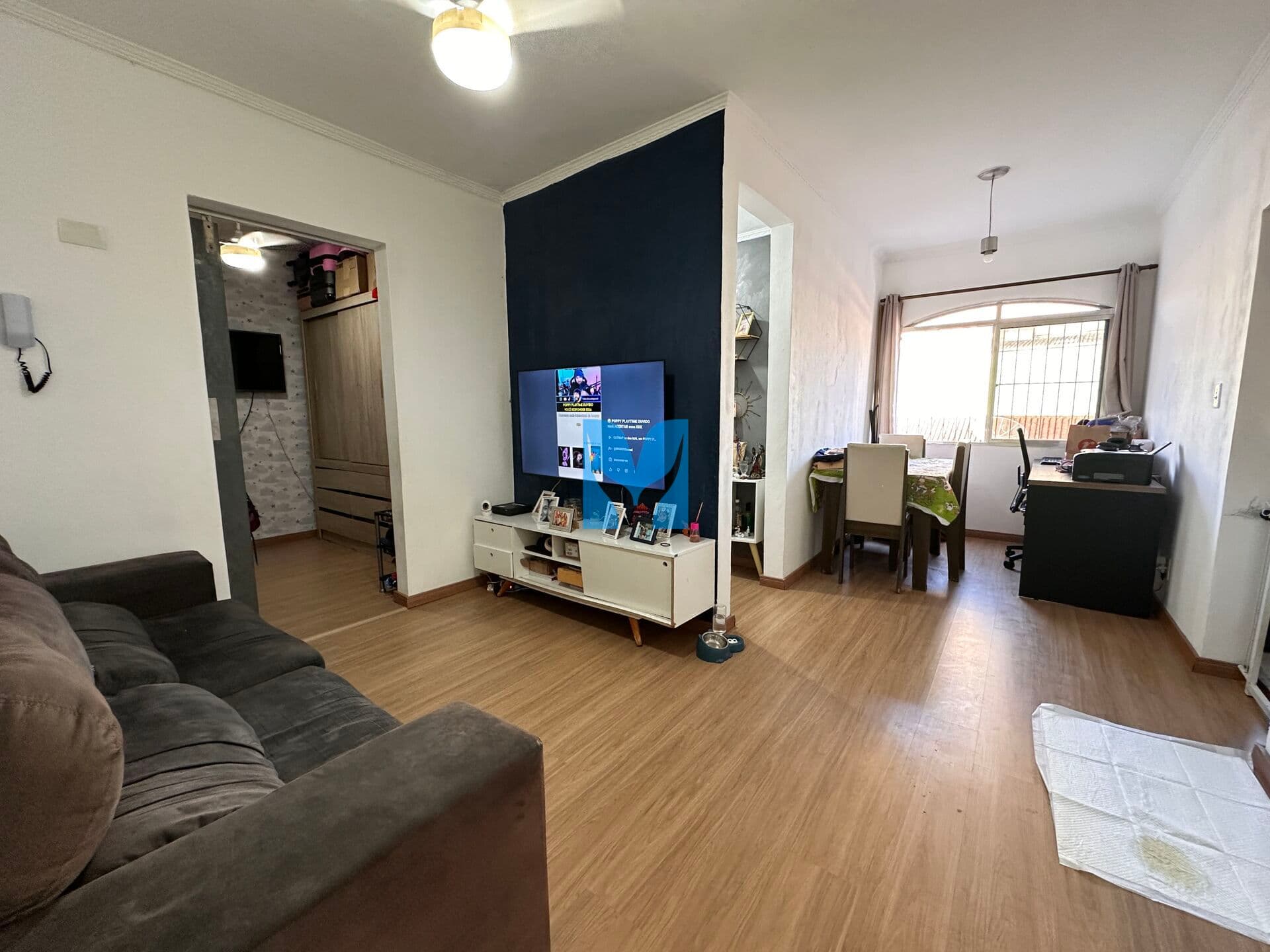 Apartamento de 1 dormitório, convertido em 2, à venda no bairro Tupi em Praia Grande, SP!
