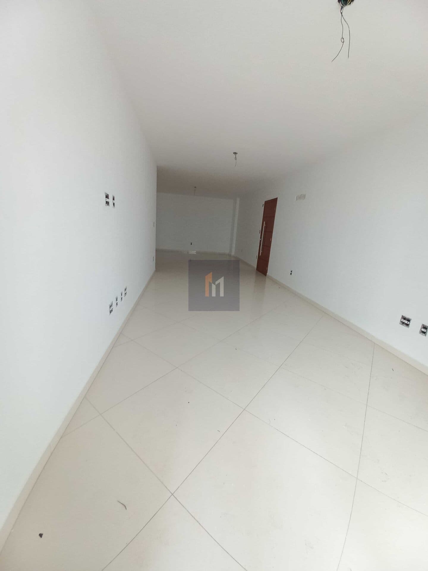 Apartamento à venda no bairro Canto do Forte em Praia Grande, SP. 3 dormitórios sendo 2 suíte.
