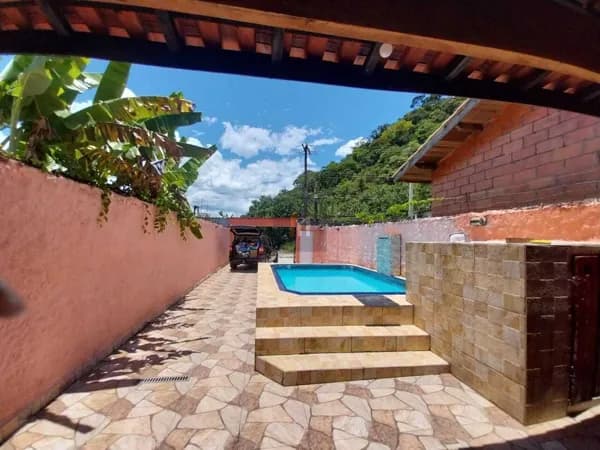 Apartamento à venda no bairro Balneário Itaoca em Mongaguá, SP. 2 dormitórios sendo 1 suíte.